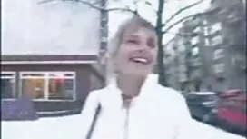 شخص مقعد را با دختر  ...