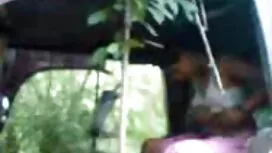سبزه با انگشت سمت چپ ...