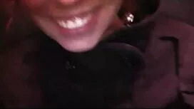 بلوند شیرین با اشتیا ...