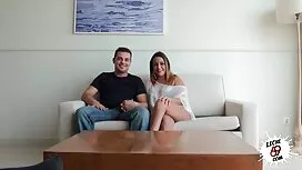 کاتی بلوند داغ در یک ...