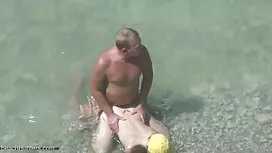 پسر به کوس تنگ متحرک ...